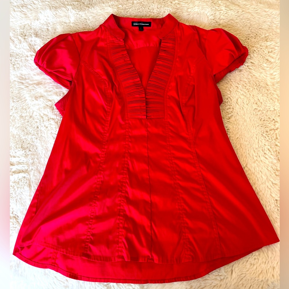 Hot pink fitted blouse with great details